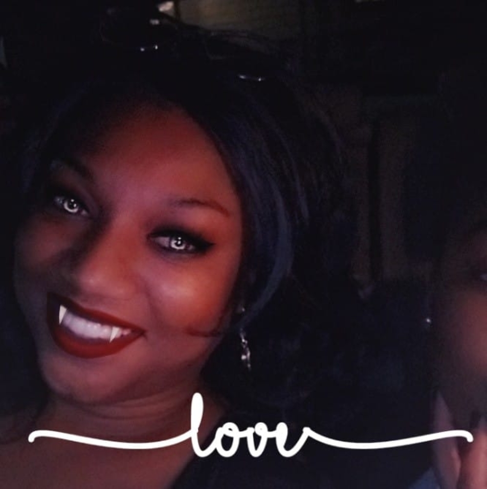 Meet your Posher, Danielle